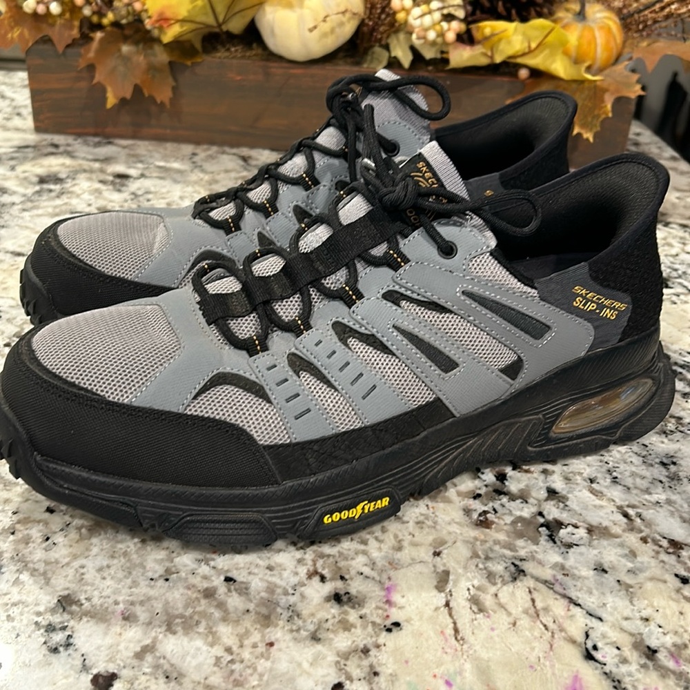 NWOB Skechers Outdoor Slip-ins Size 13